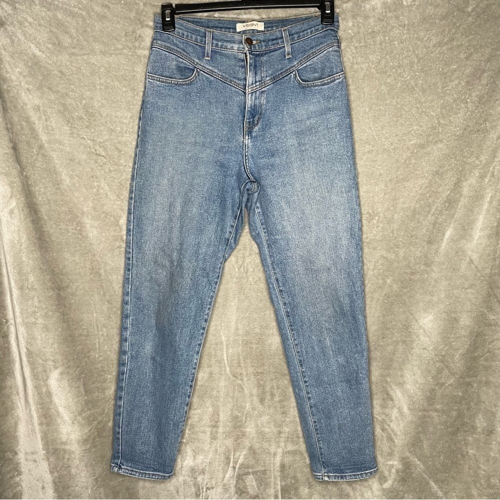 Vibrant MIU High Rise Mom Jeans 9 V-Yoke Front Tapered Leg Light Wash Made USA